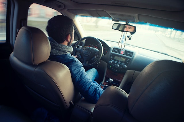 Pourquoi choisir un chauffeur privé VTC sur Lille, prestige pour vos déplacements 